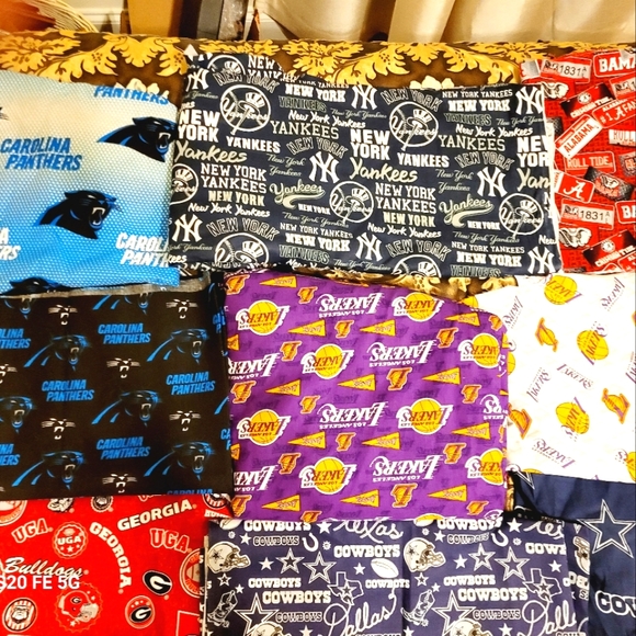 LA Charges BowTie & Pocket Square - Picture 13 of 13